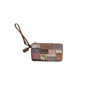 COACH PATCHWORK WRISTLET Tan And Pink Leather And Suede Zip Mini Bag Wallet SLG